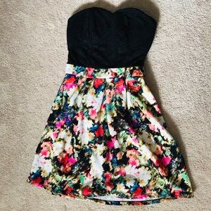 XHILARATION BLACK LACE FLOWER STRAPLESS DRESS 🤍